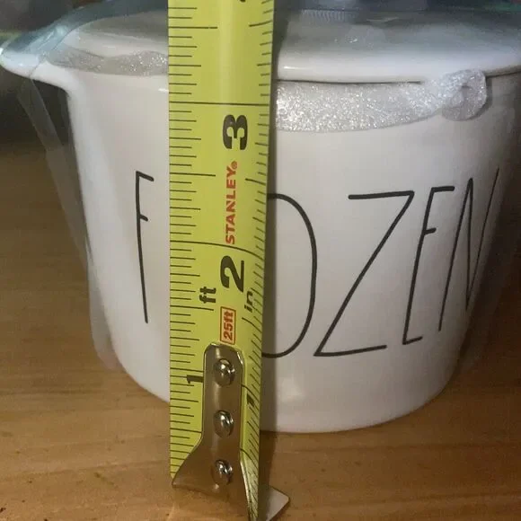 Rae Dunn Ceramic 5.5in Disney Frozen Covered Bowl CC01B34012 - Picture 7 of 8